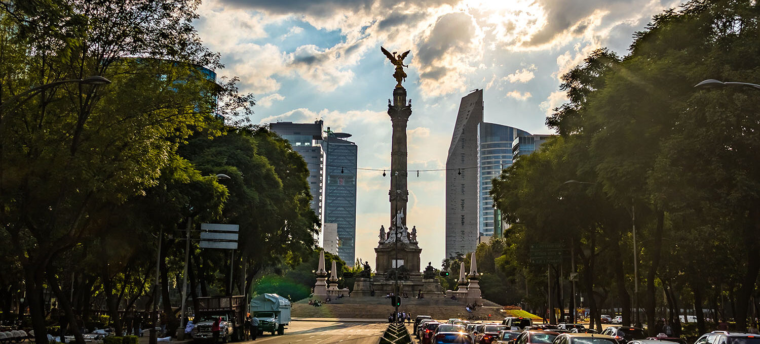 Paseo de La Reforma avenue and Angel of Independence Monument - Paseo de La Reforma avenue and Angel of Independence Monument -